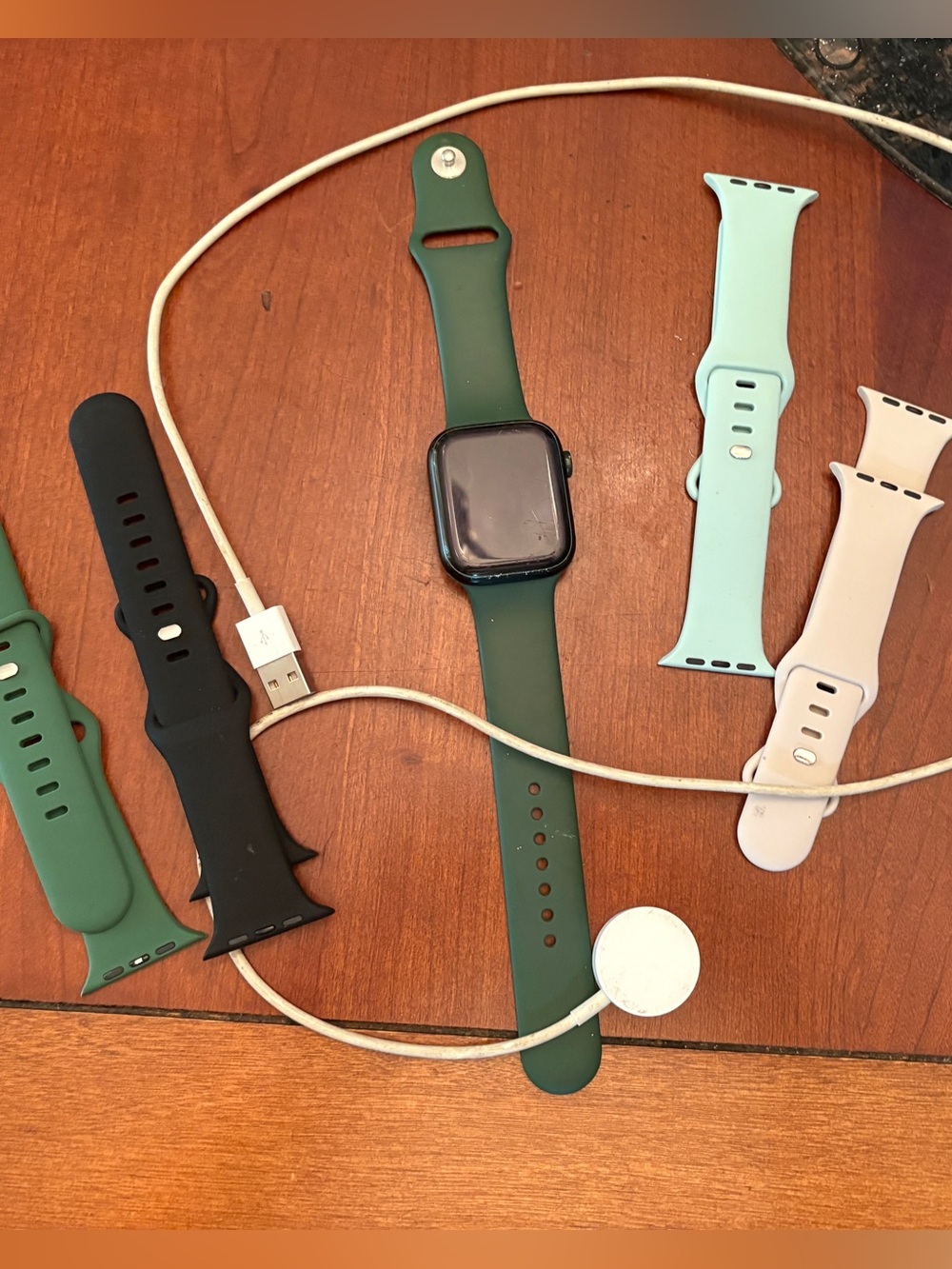 Apple Watch Series 7 - 45mm Aluminum Case & 5 Bands + JoyGeek Charger